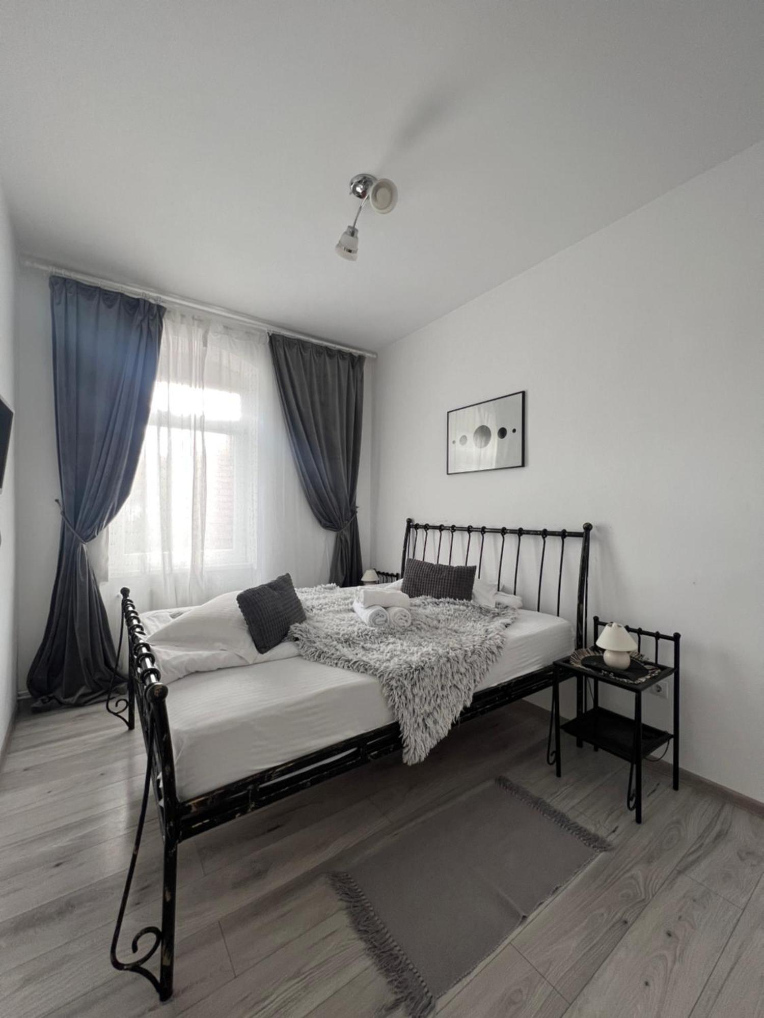 Apart City Center Μπρασόβ Εξωτερικό φωτογραφία